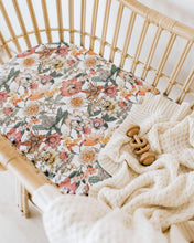 Load image into Gallery viewer, Australiana- Fitted Bassinet Sheet/ Change Pad Cover