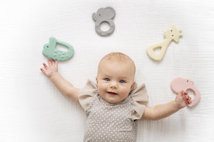 Flat Rubber Giraffe Zoo Teether- Tikiri