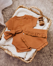 Load image into Gallery viewer, Chestnut Short Sleeve Bodysuit- Organic Baby Clothing